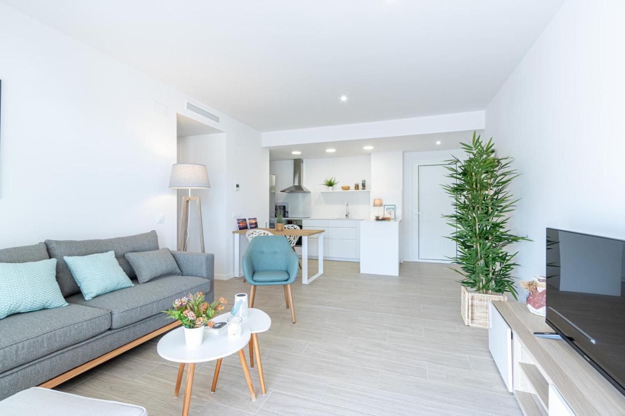M A R I V E N T Suite With Bathroom And Terrace 50 M2 Roses Exterior photo